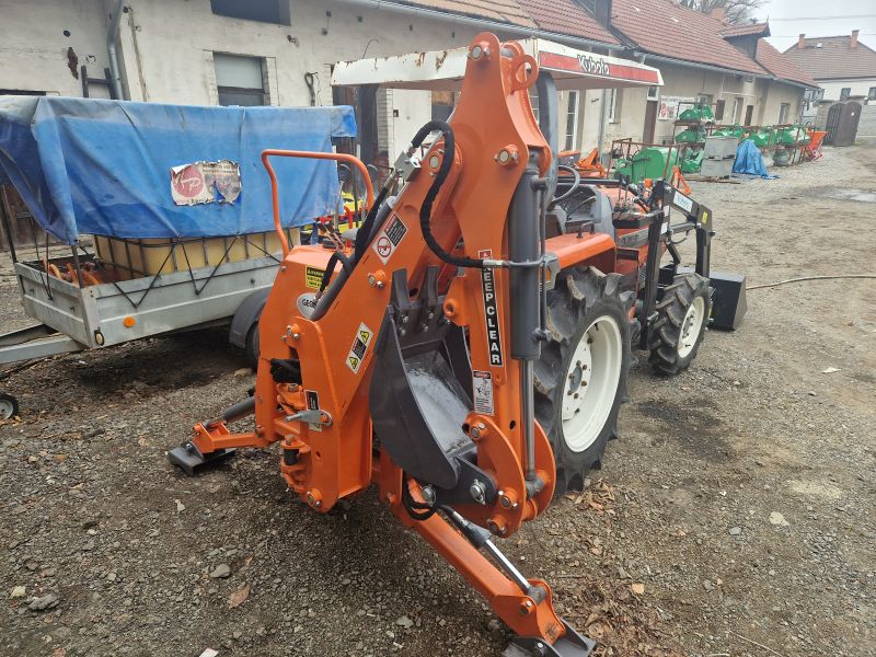 Kubota GL 260 , 4x4 s novým čelním nakladačem KP-002 + podkop model BHM 175