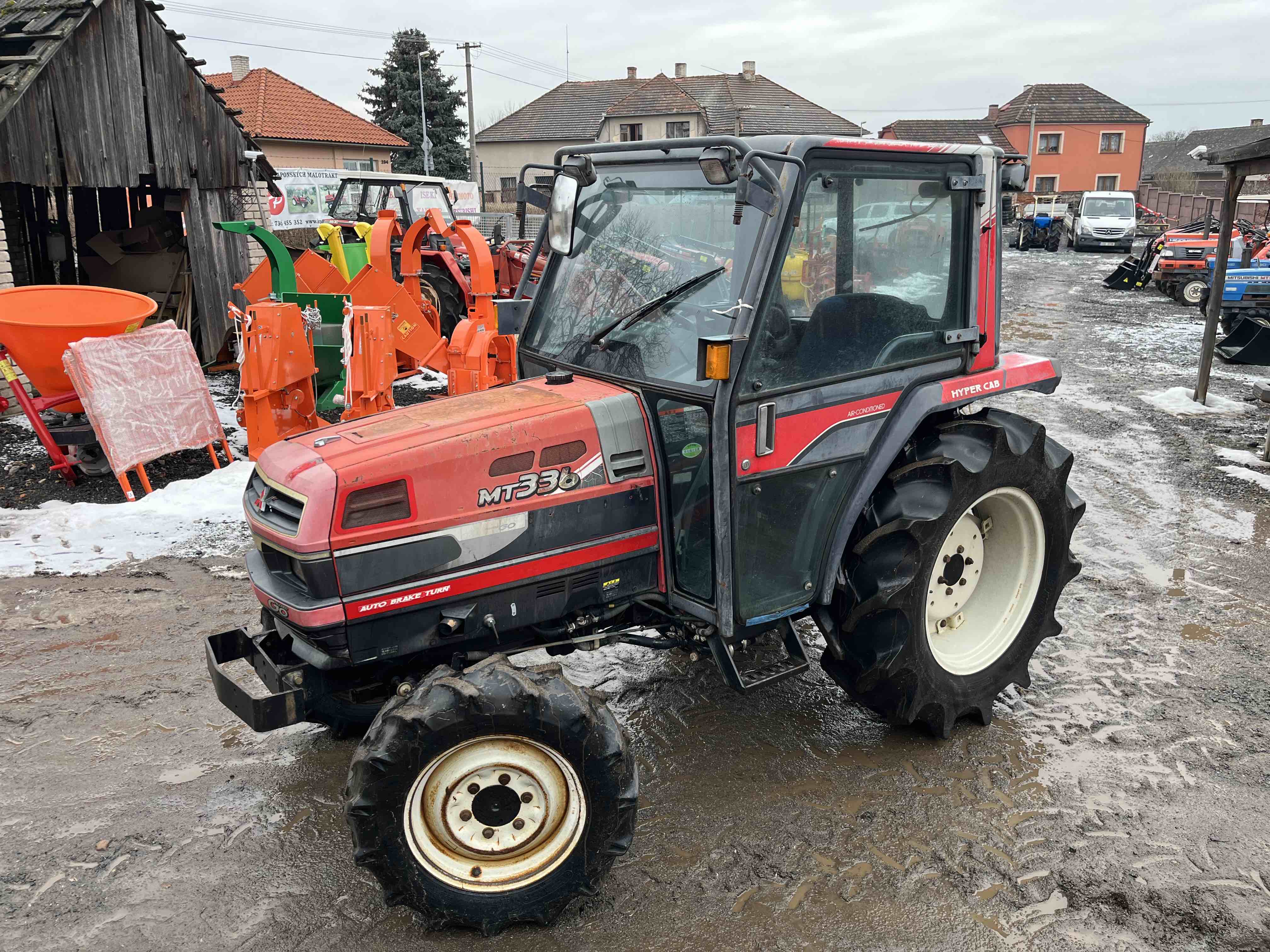 Mitsubishi MT 336 D , 4x4 ( č.k. 95210) s originální plnohodnotnou kabinou + klima 