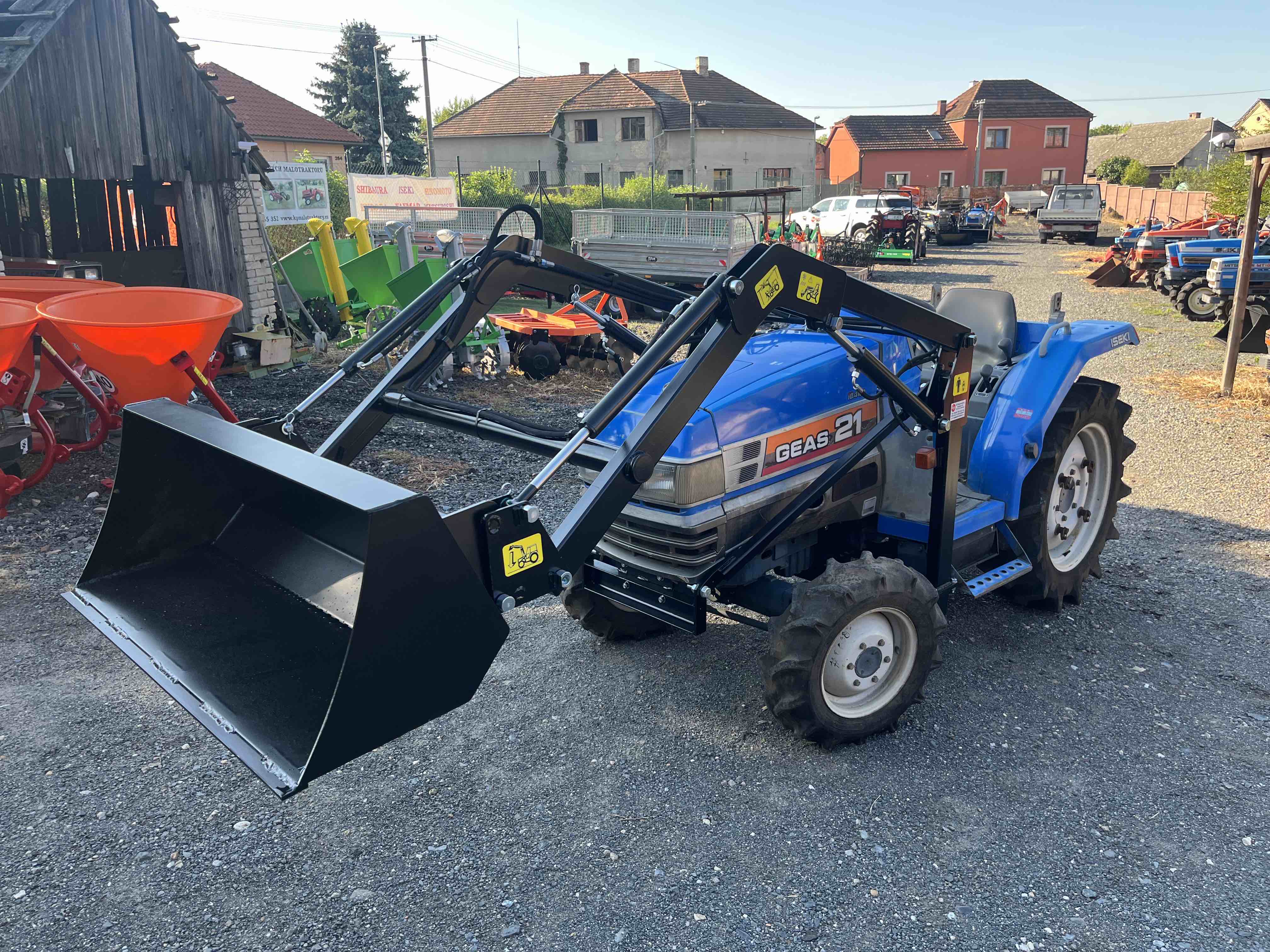 Iseki TG 21 Geas , 4x4 ( č.k. 00060) s novým čelním nakladačem KP-002