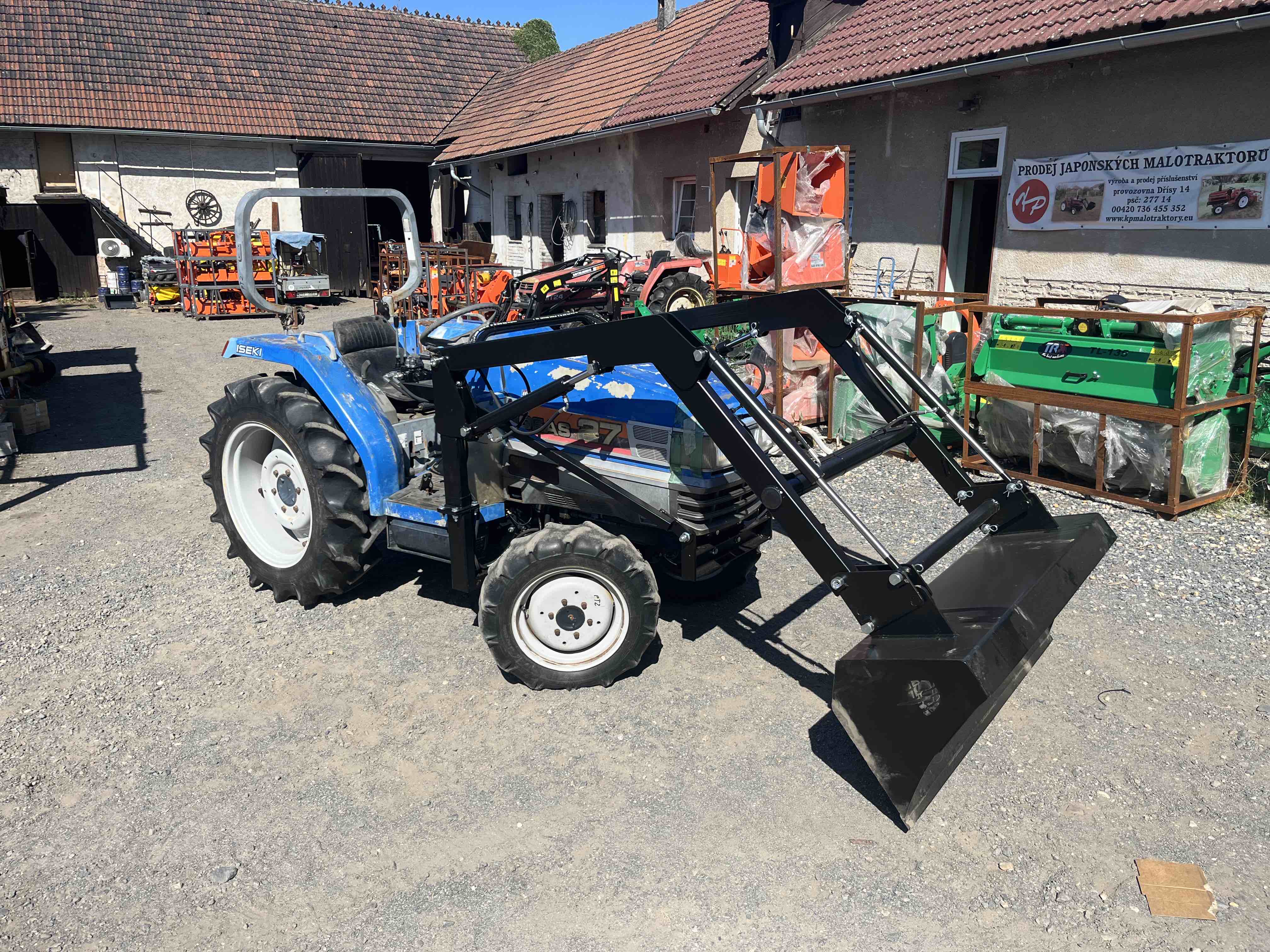 Iseki TG 27 GEAS , 4x4 č.k. 000670 s novým čelním nakladačem KP-002