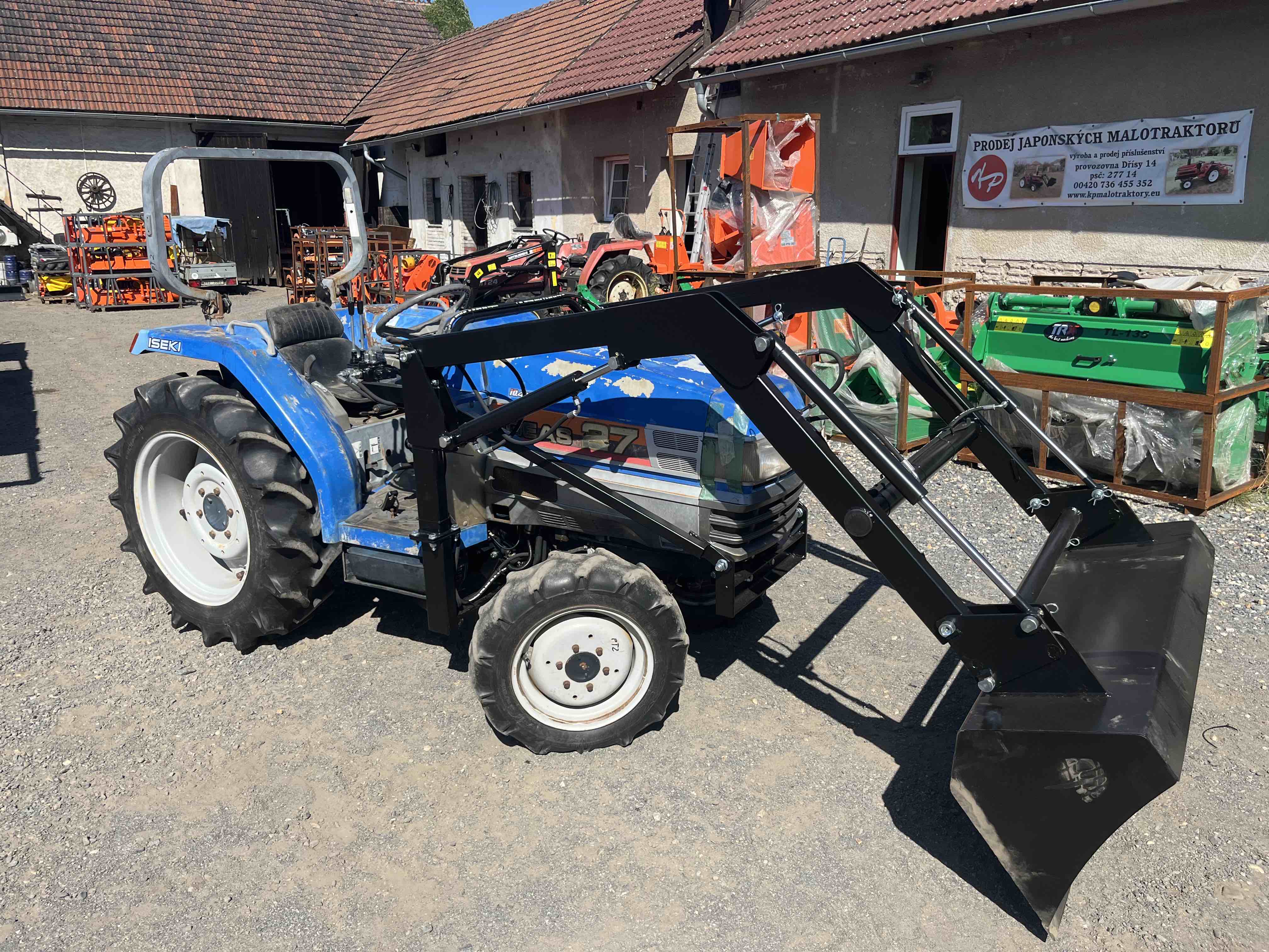 Iseki TG 27 GEAS , 4x4 č.k. 000670 s novým čelním nakladačem KP-002