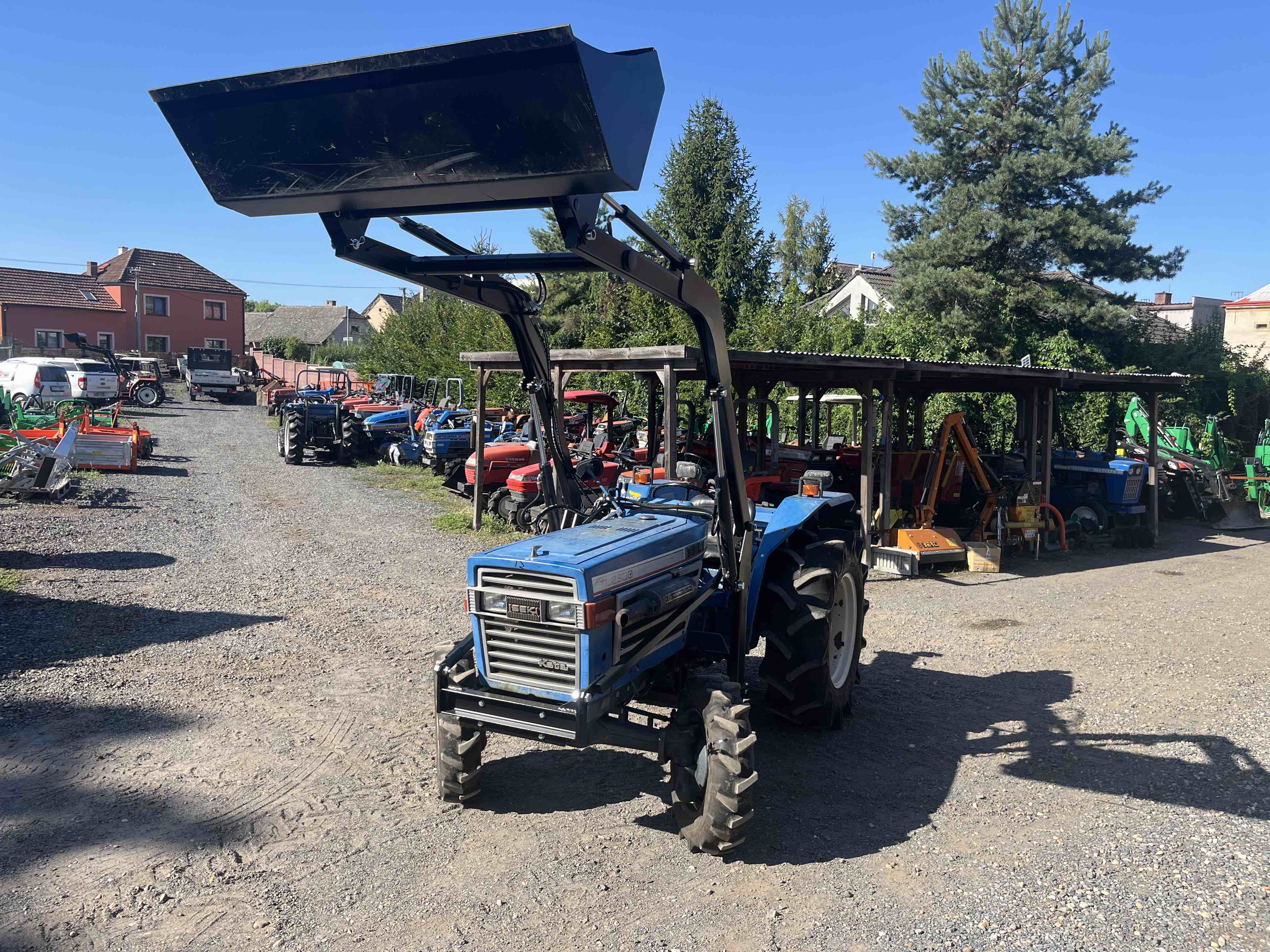 Iseki TL 2900 D , 4x4 č.k. 01041 s novým čelním nakladačem KP-002
