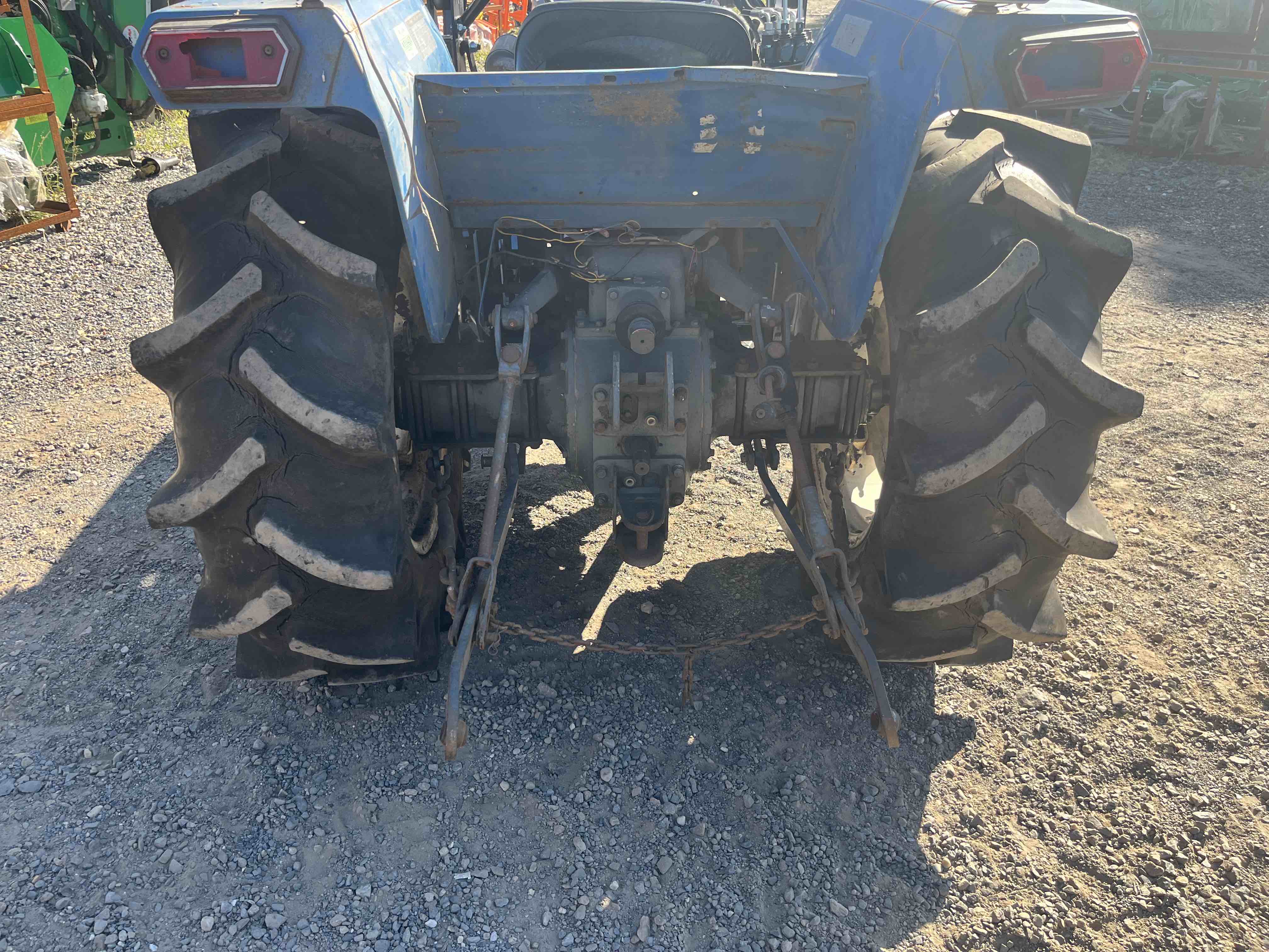 Iseki TL 2900 D , 4x4 č.k. 01041 s novým čelním nakladačem KP-002