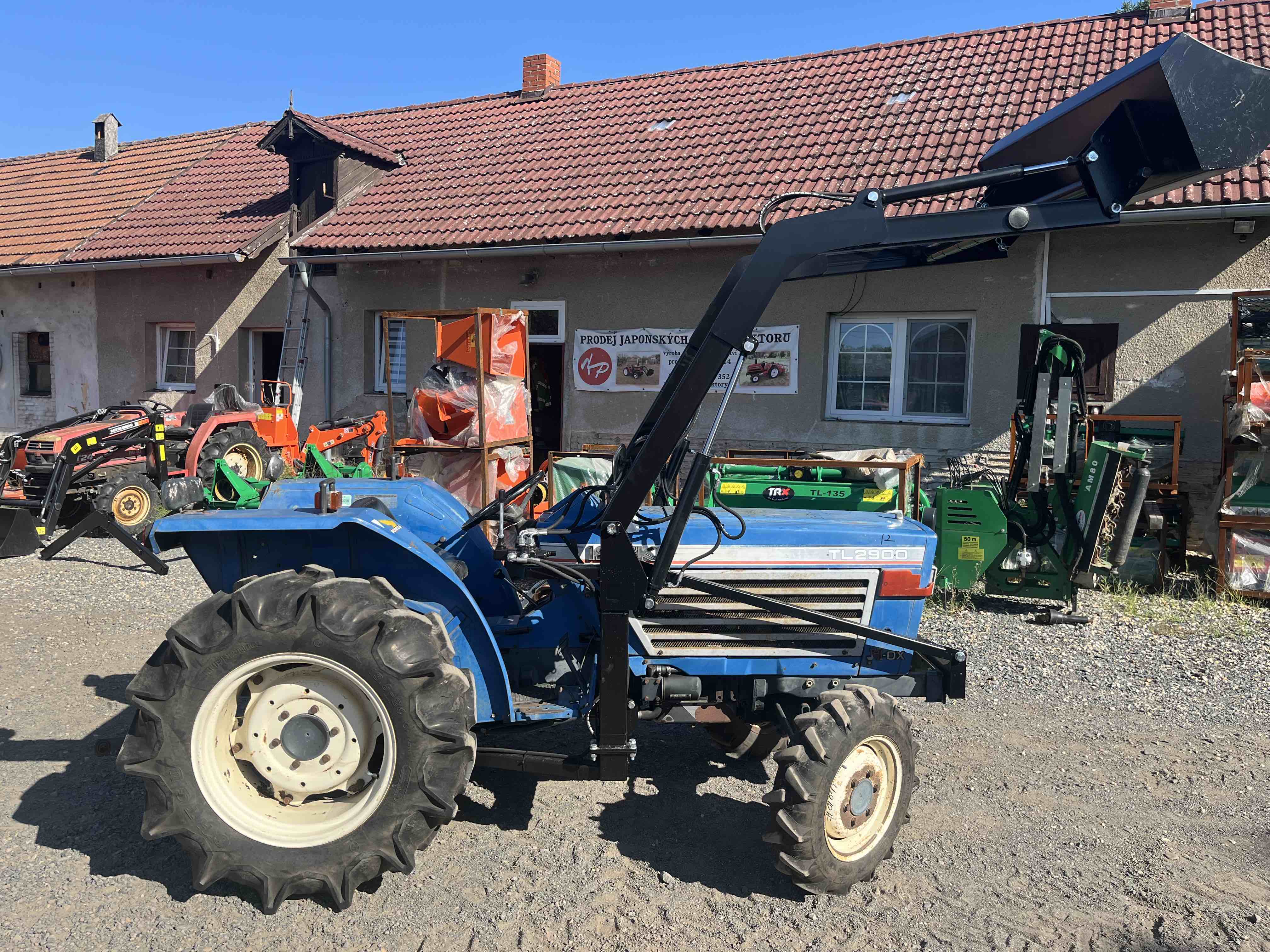 Iseki TL 2900 D , 4x4 č.k. 01041 s novým čelním nakladačem KP-002
