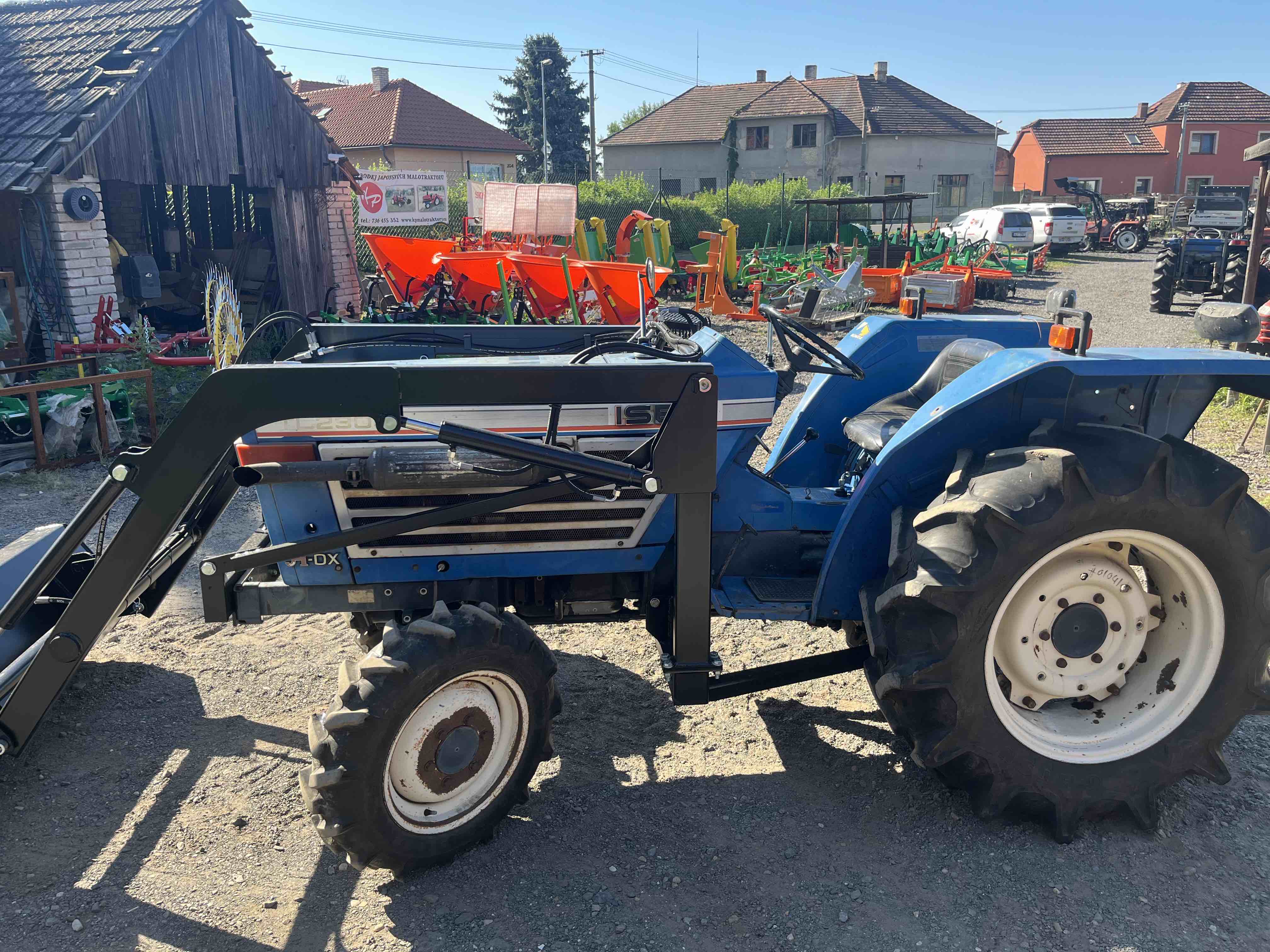 Iseki TL 2900 D , 4x4 č.k. 01041 s novým čelním nakladačem KP-002