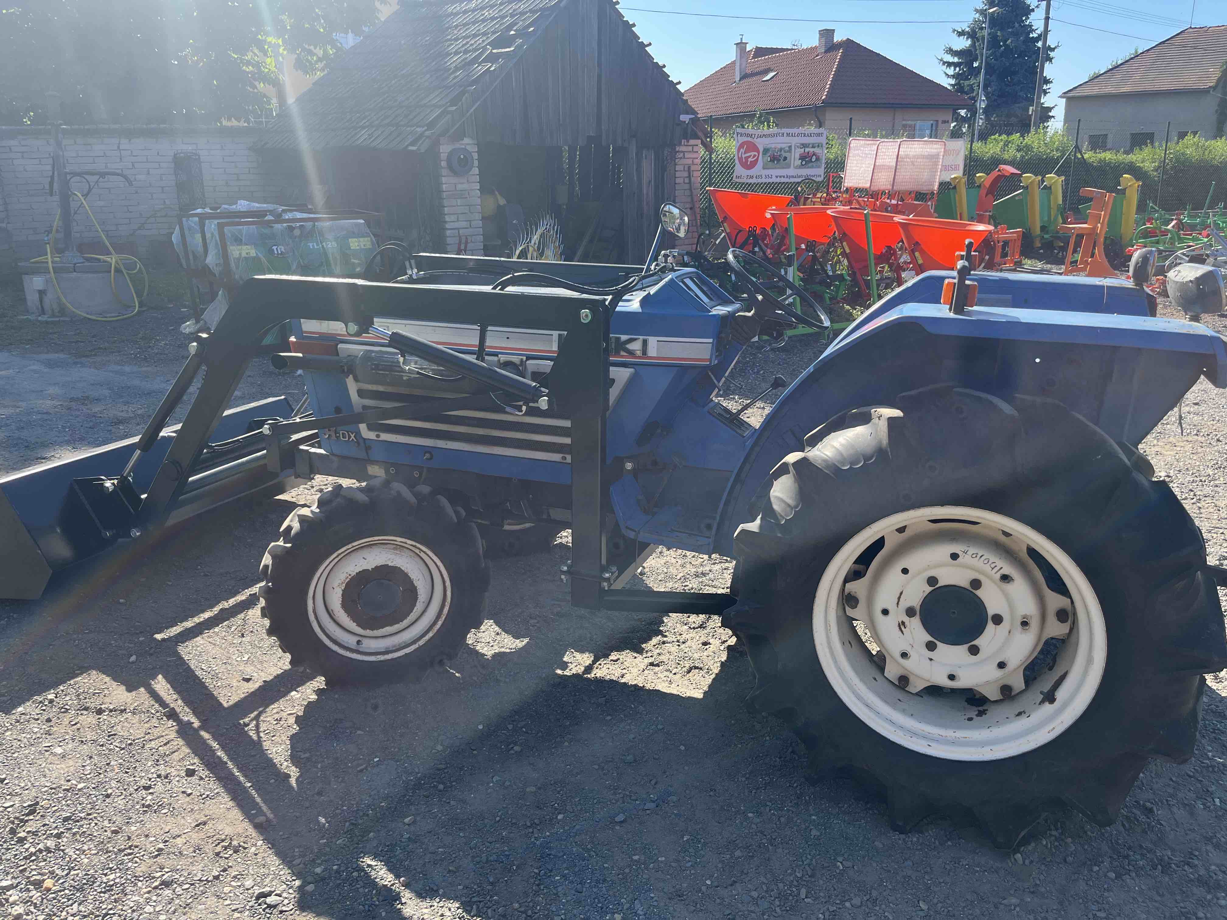 Iseki TL 2900 D , 4x4 č.k. 01041 s novým čelním nakladačem KP-002