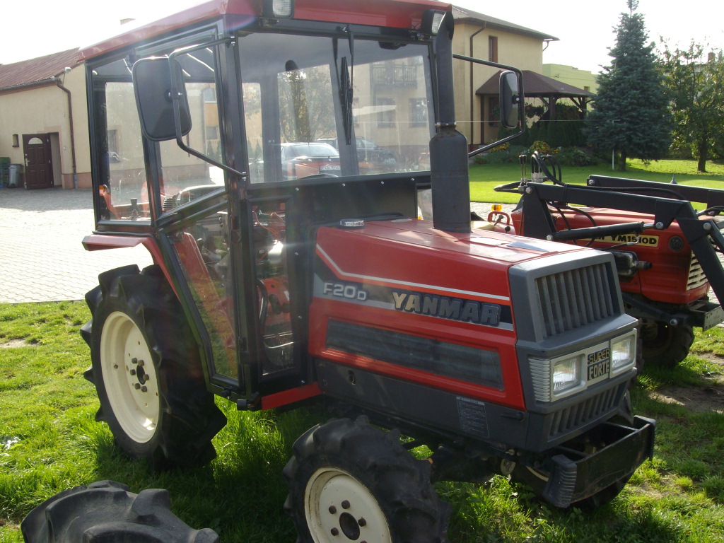 Kabiny pro malotraktory