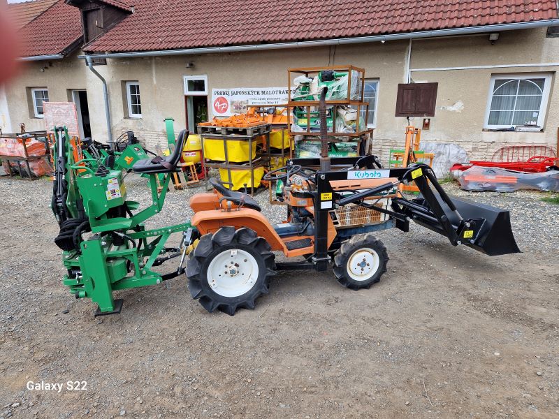 Kubota B 1402 D , 4x4 s novým čelním nakladačem KP-001 + nový podkop model BHSM 95 ( č.k. 54911)