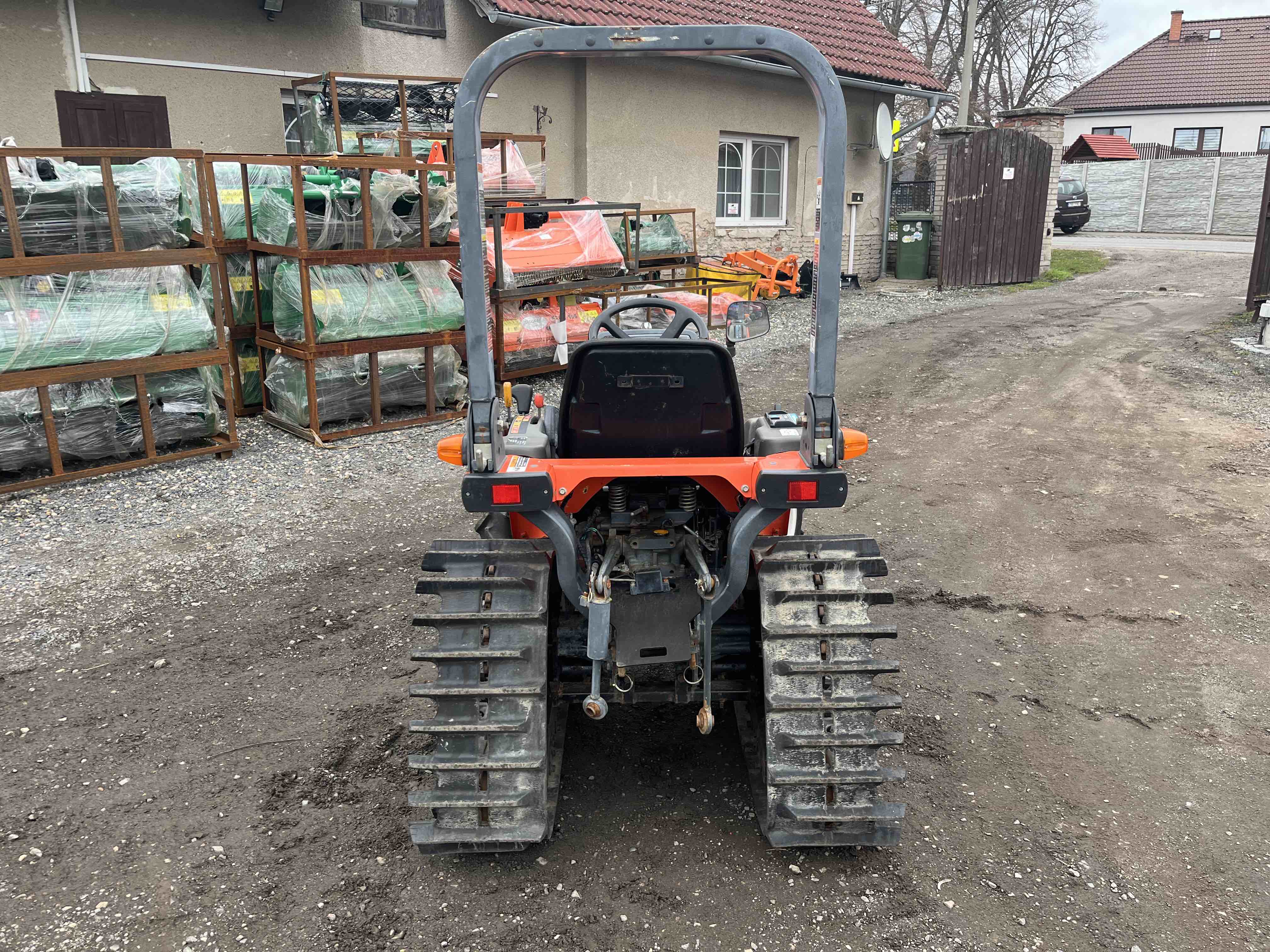 Kubota GB 150 , 4x4 ( č.k. 21024) na zadních pásech 
