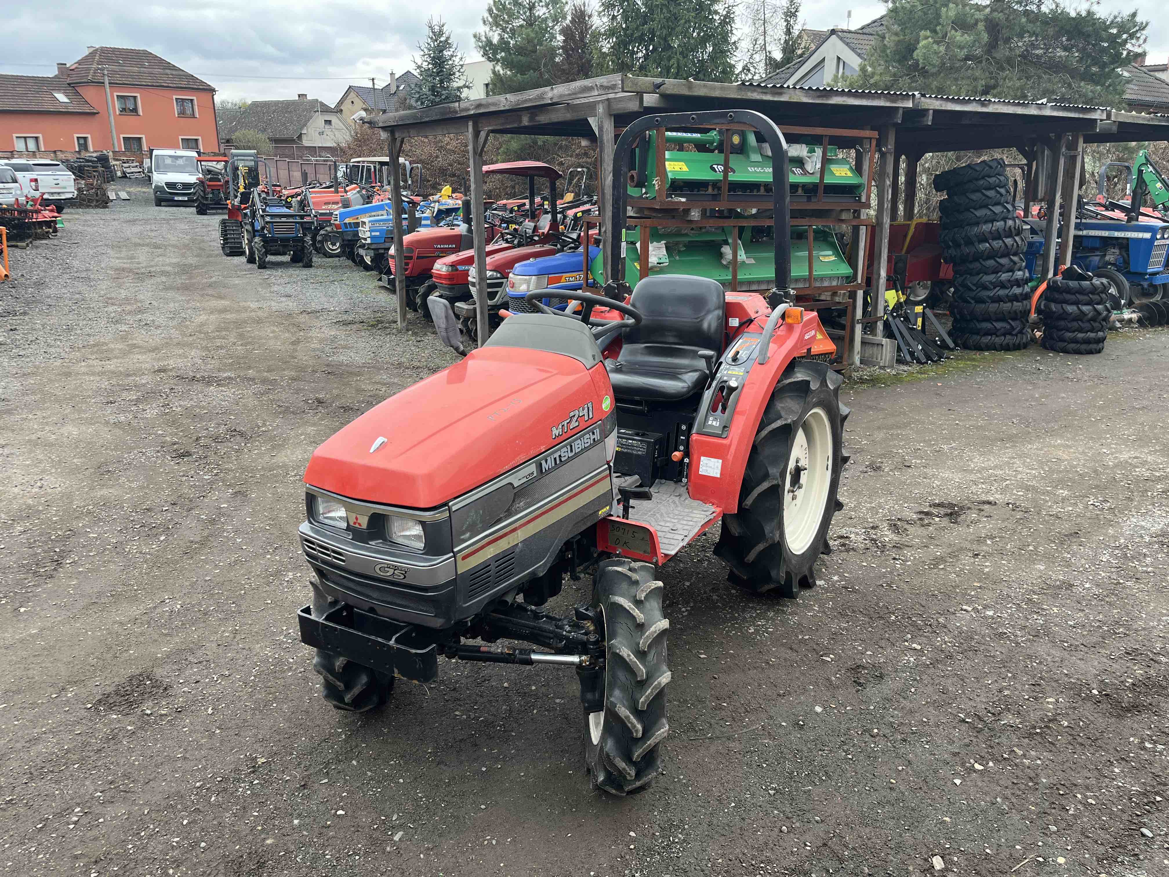 Mitsubishi MT 241 D , 4x4 ( č.k. 50715)