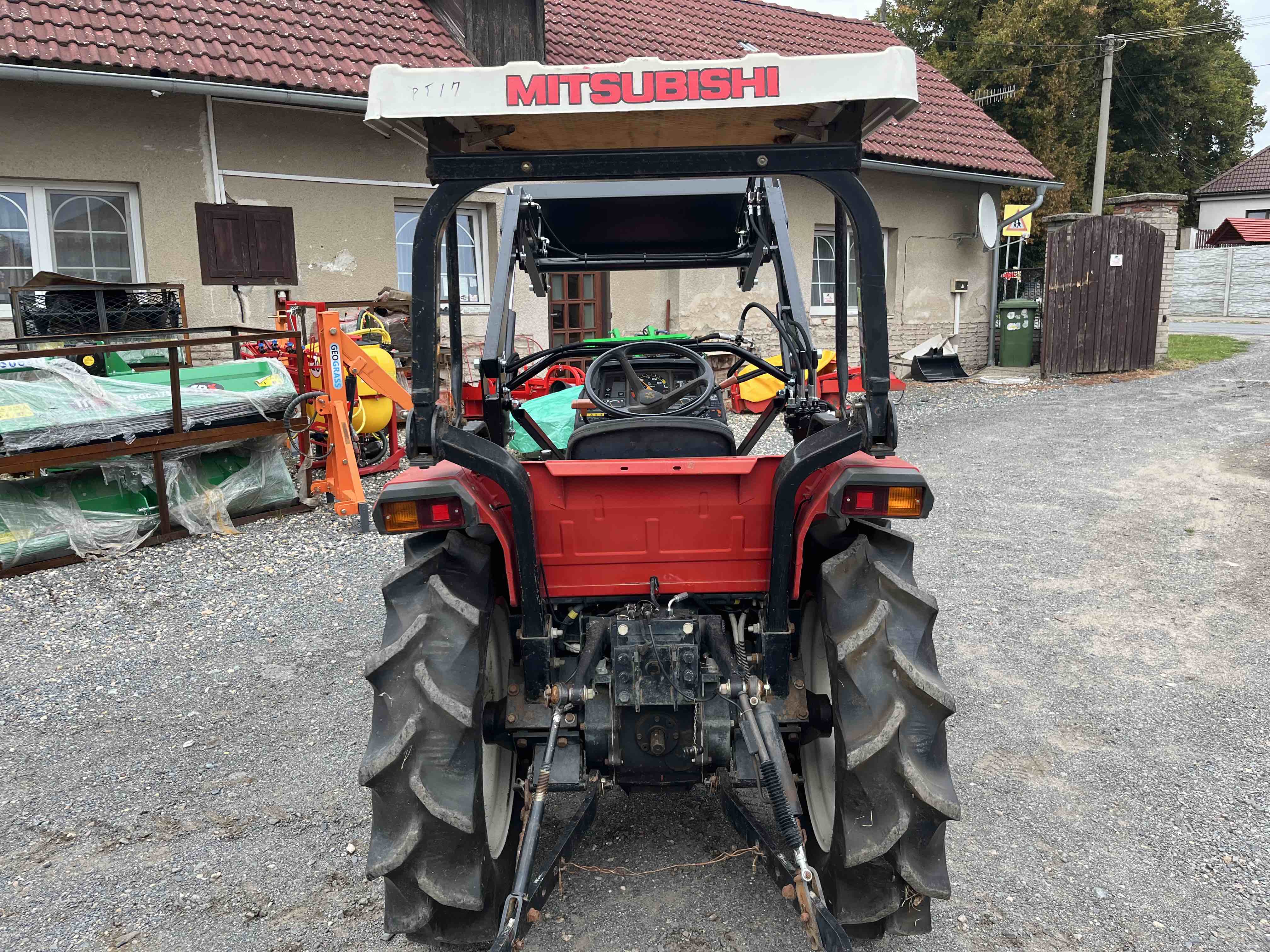 Mitsubishi MT 245 D , 4x4 ( č.k. 50695) s novým čelním nakladačem KP-002
