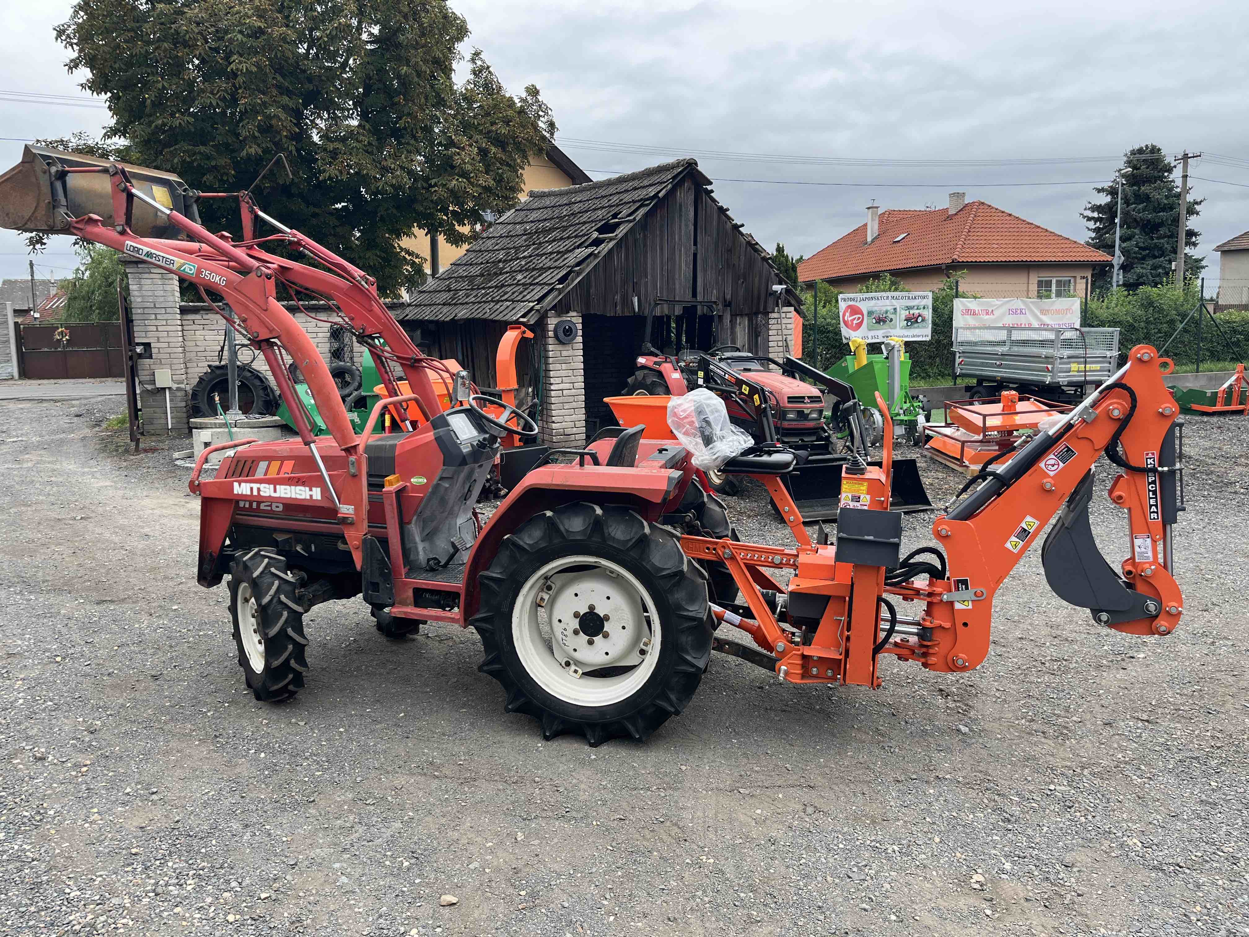 Mitsubishi MT 26 D , 4x4 s originálním čelním nakladačem ( č.k. 53678) + nový podkop BHM 175 