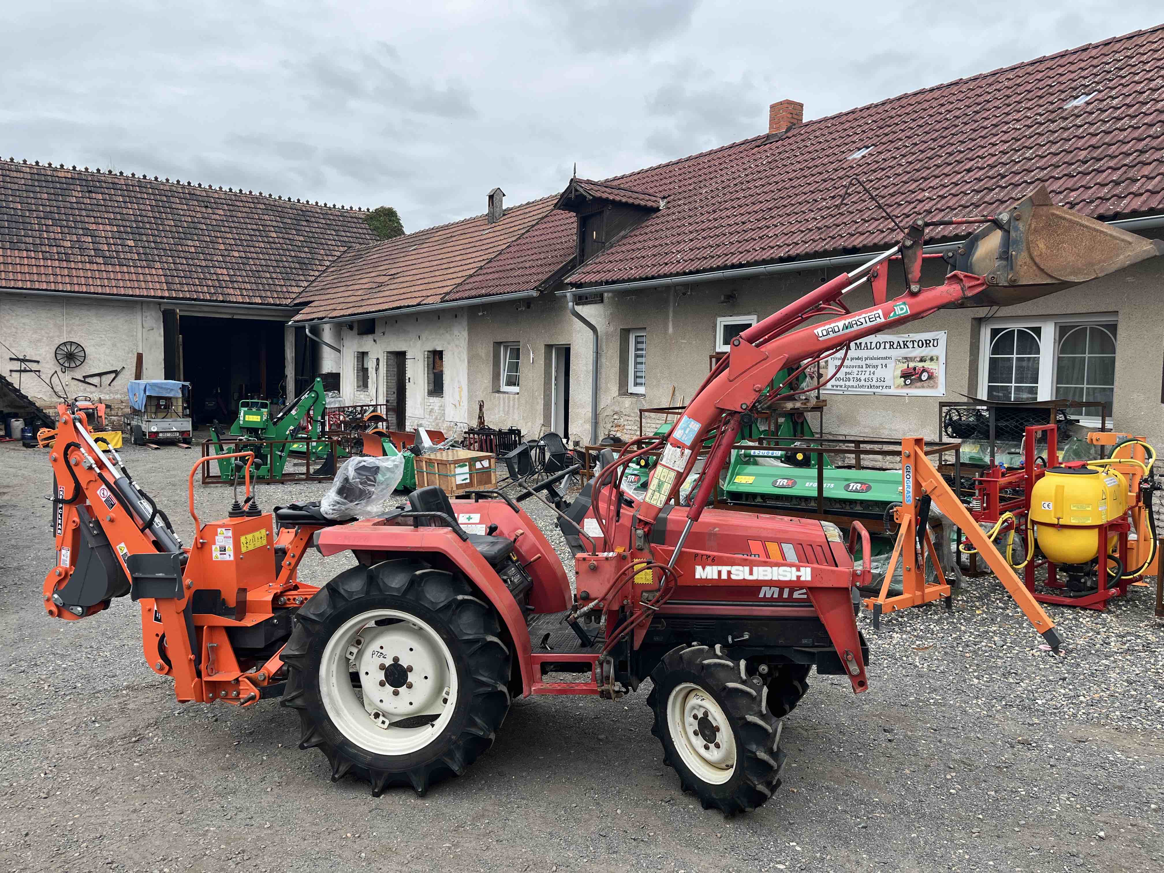 Mitsubishi MT 26 D , 4x4 s originálním čelním nakladačem ( č.k. 53678) + nový podkop BHM 175 