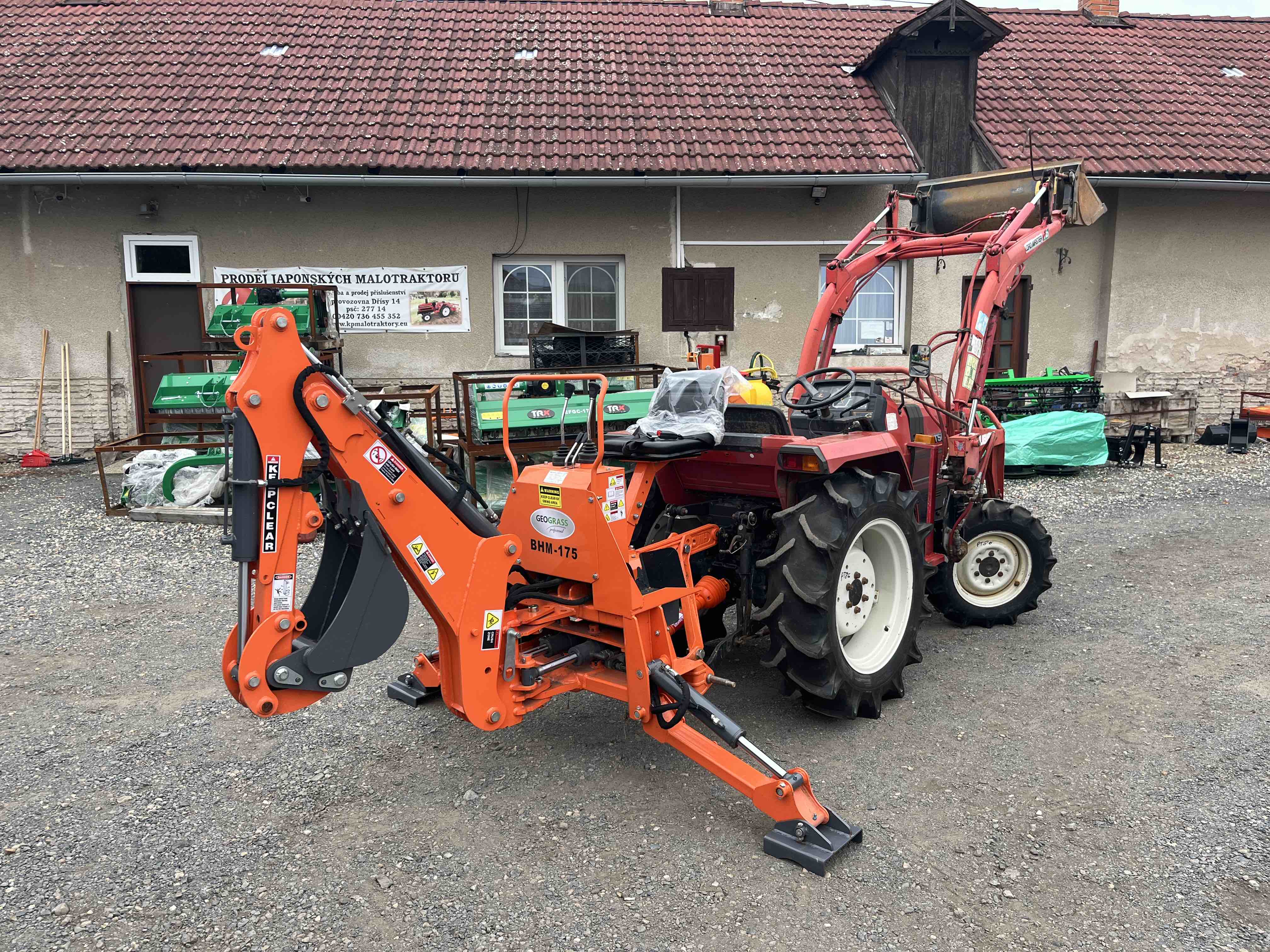 Mitsubishi MT 26 D , 4x4 s originálním čelním nakladačem ( č.k. 53678) + nový podkop BHM 175 