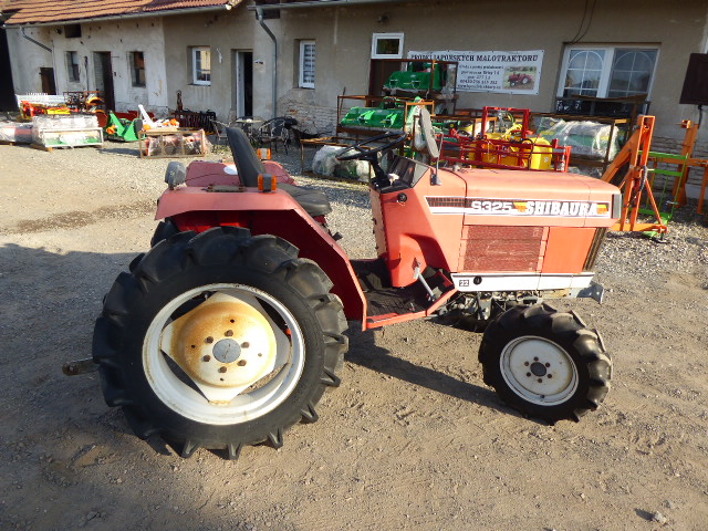 Shibaura S 325 F , 4x4 ( č.k. 11348)