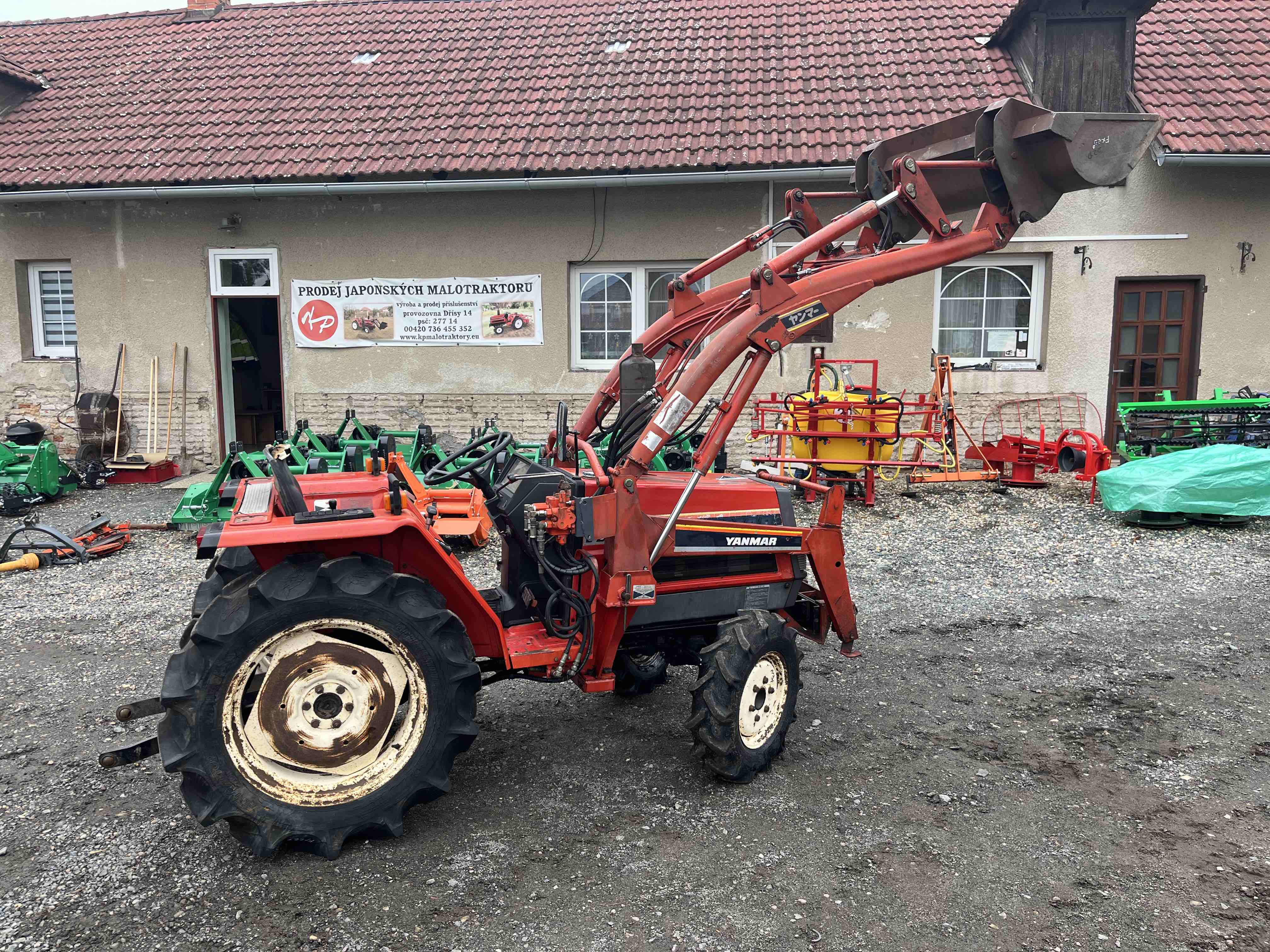 Yanmar FX 22 D , 4x4 (č.k.00825) s originálním čelním nakladačem 