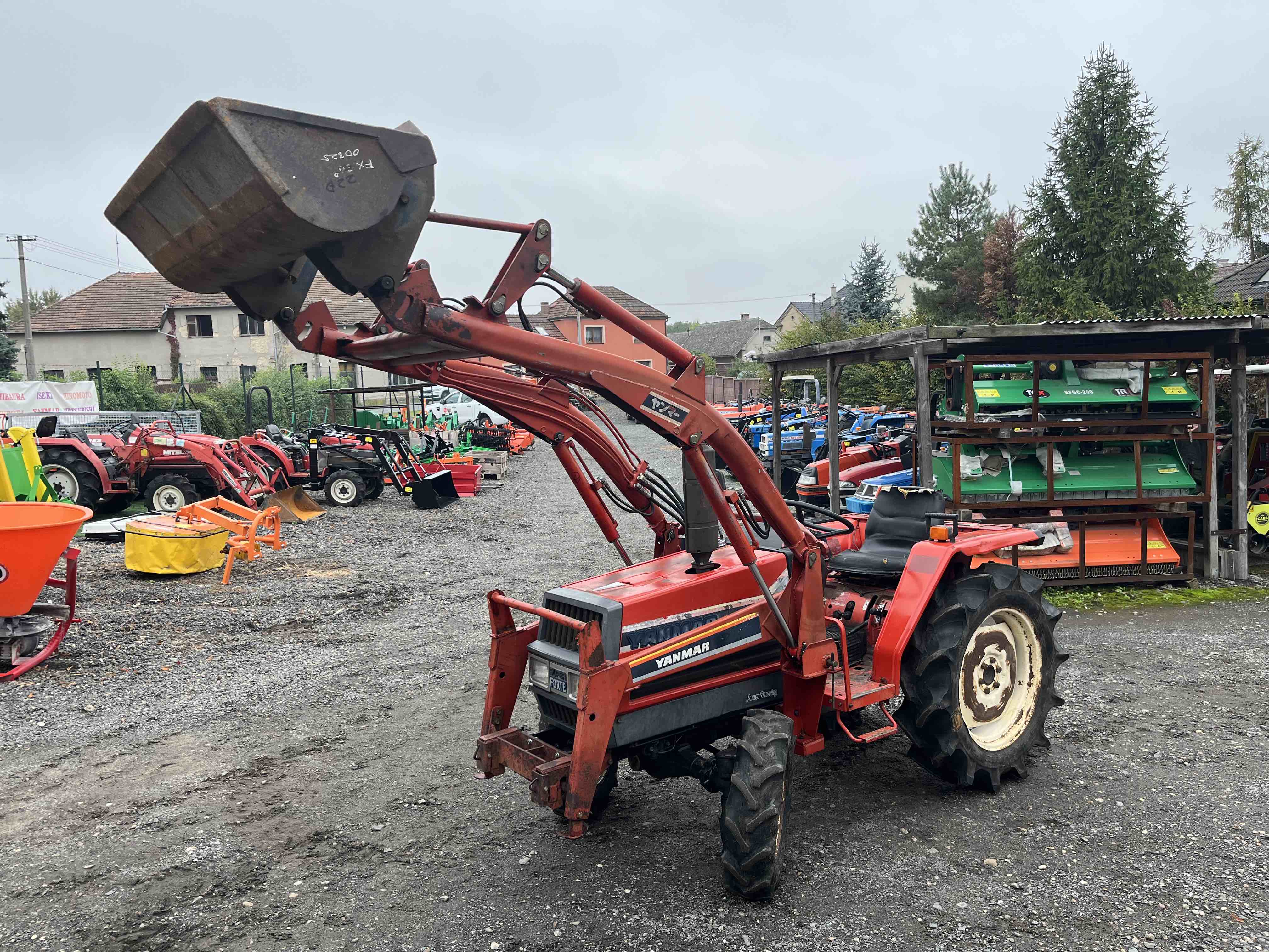 Yanmar FX 22 D , 4x4 (č.k.00825) s originálním čelním nakladačem 