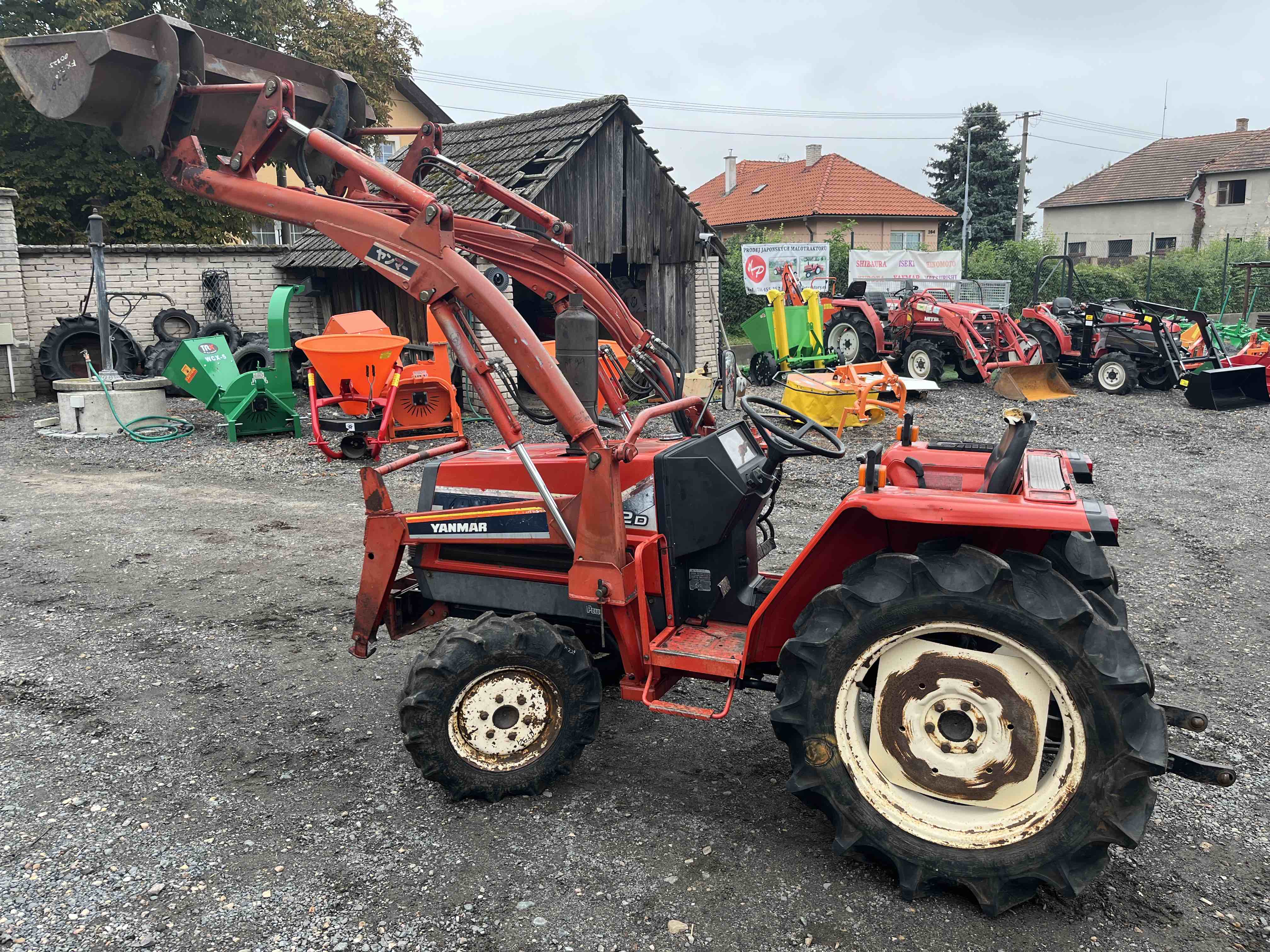 Yanmar FX 22 D , 4x4 (č.k.00825) s originálním čelním nakladačem 