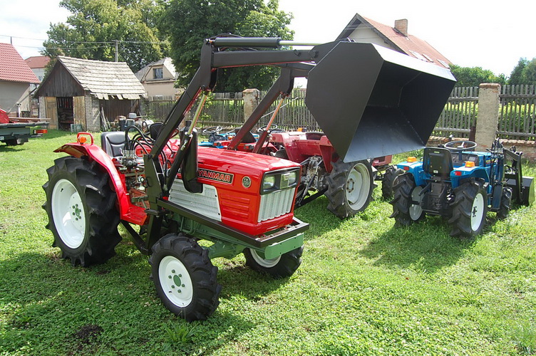Naskladnili jsme traktory s novými čelními nakladači za akční ceny!